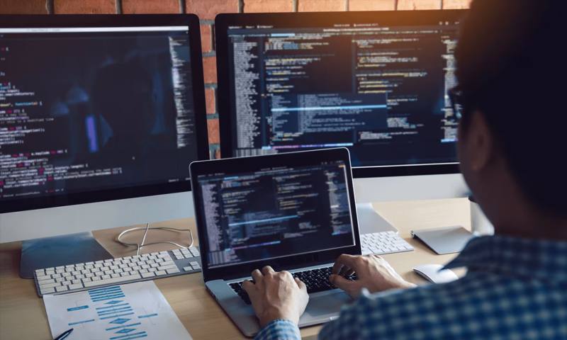 数据科学选型：R与Python如何赋能安丘市网站建设？